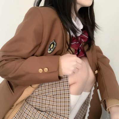 碧窗艳影
